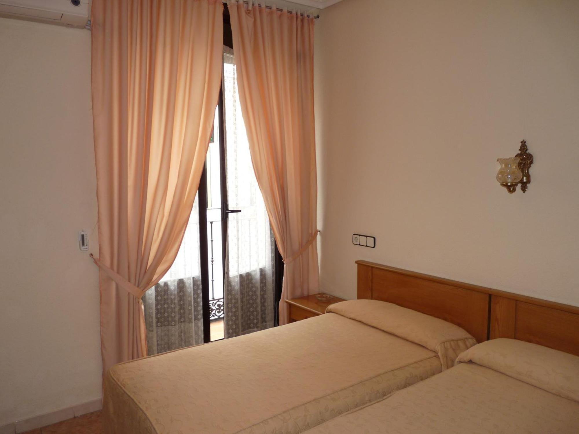 Hostal Fernandez مدريد المظهر الخارجي الصورة